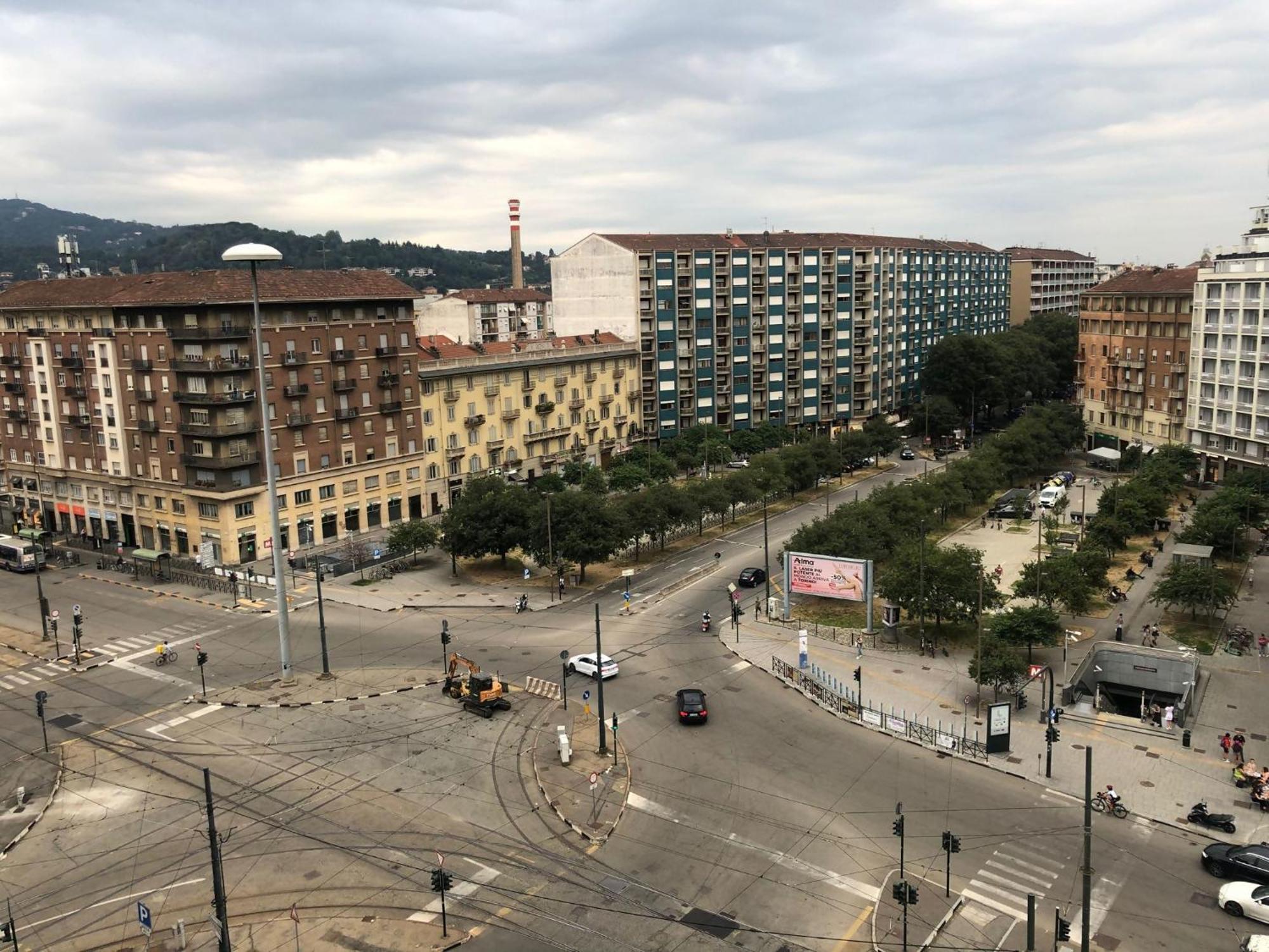 Апартаменты Metro Molinette Panoramico Con 6 Posti Letto Турин Экстерьер фото